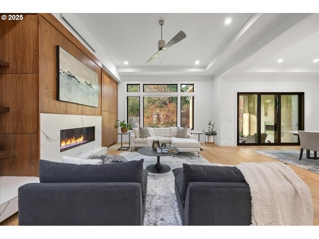 5455 CHILDS Rd, Lake Oswego, OR 97035