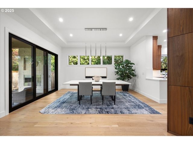 5455 CHILDS Rd, Lake Oswego, OR 97035