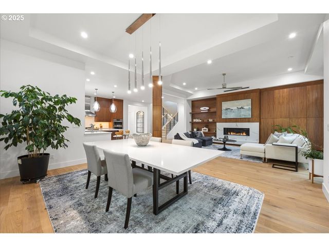 5455 CHILDS Rd, Lake Oswego, OR 97035