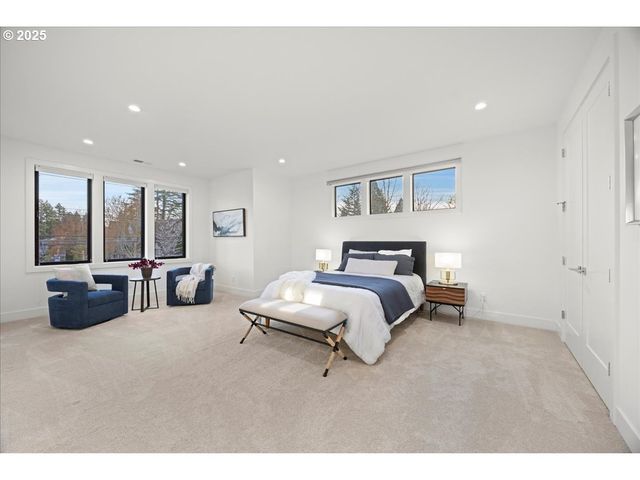 5455 CHILDS Rd, Lake Oswego, OR 97035