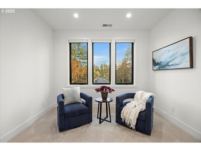 5455 CHILDS Rd, Lake Oswego, OR 97035