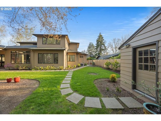 5455 CHILDS Rd, Lake Oswego, OR 97035