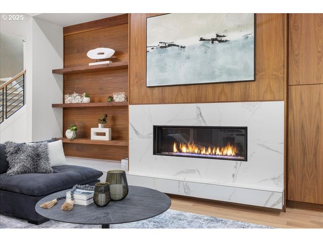 5455 CHILDS Rd, Lake Oswego, OR 97035