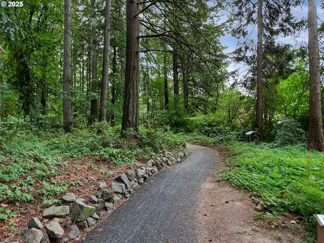 5455 CHILDS Rd, Lake Oswego, OR 97035