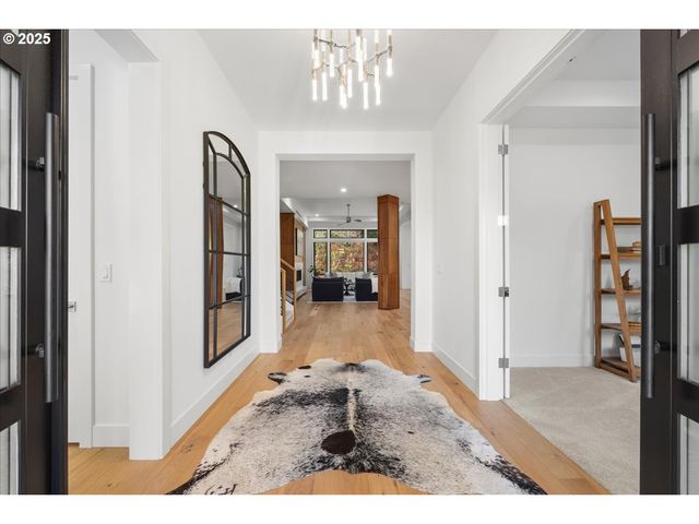 5455 CHILDS Rd, Lake Oswego, OR 97035