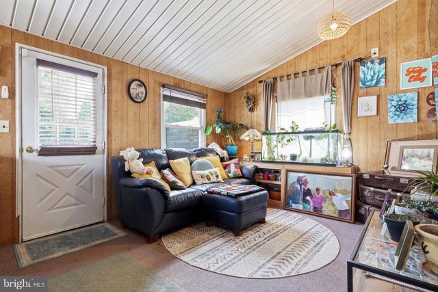 2160 HESS RD, York, PA 17404