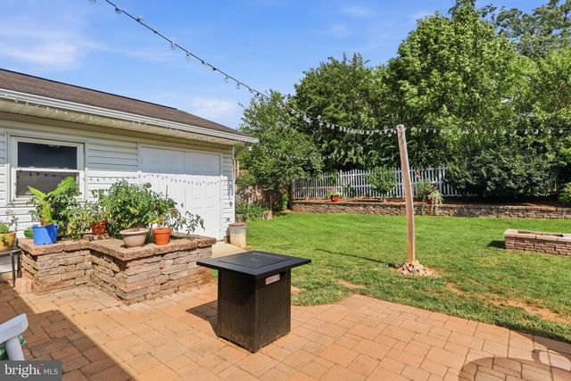 2160 HESS RD, York, PA 17404