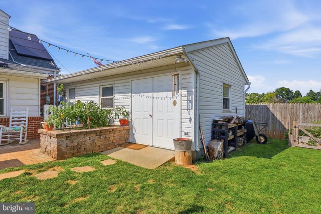 2160 HESS RD, York, PA 17404