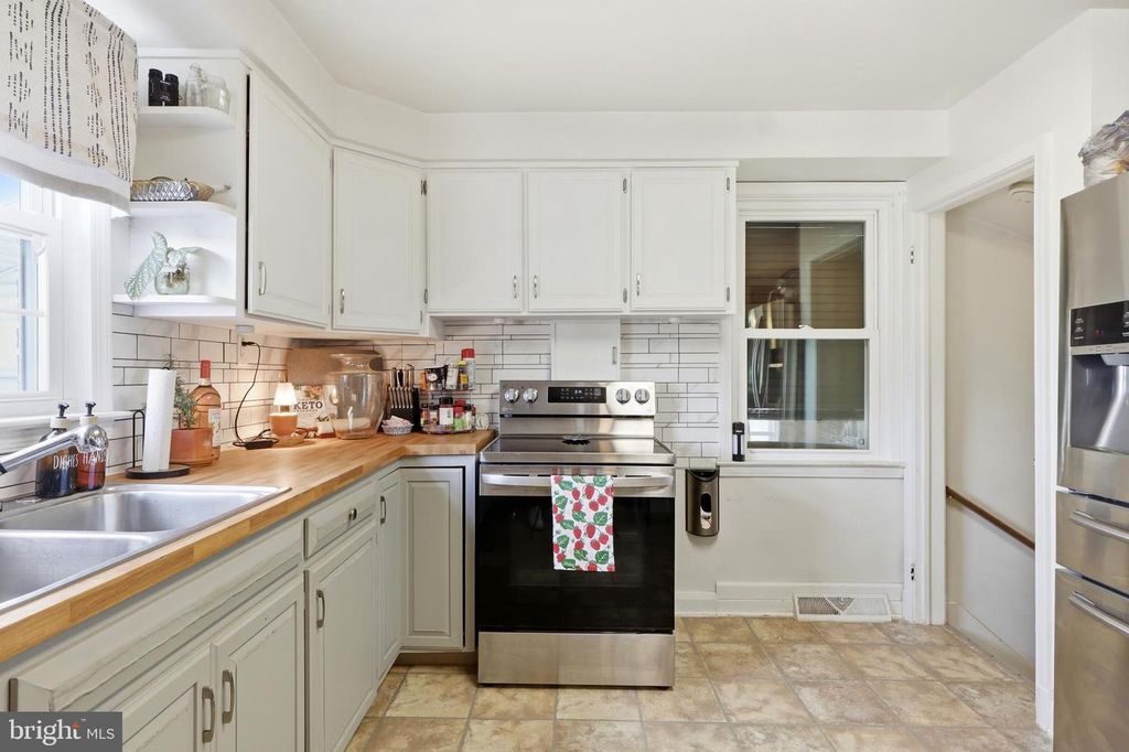 Image 12 of property listing at 2160 HESS RD, York, PA 17404