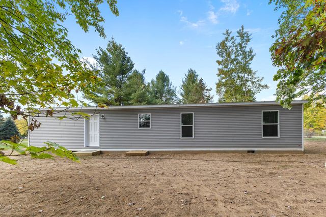 5265 Huck Drive, Sheridan, MI 48884