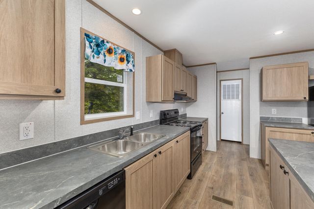 5265 Huck Drive, Sheridan, MI 48884