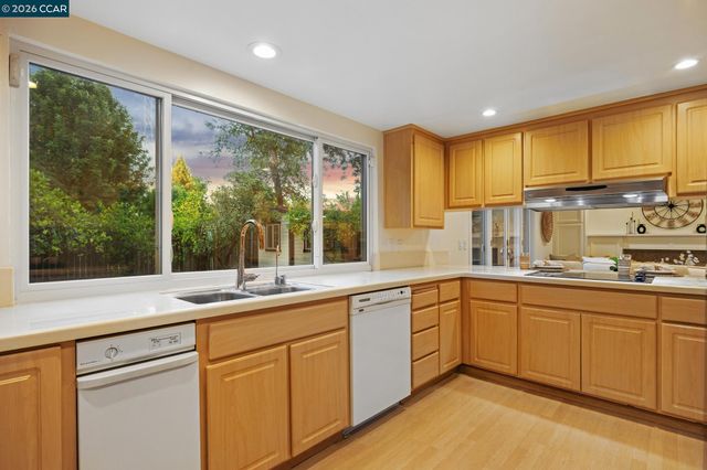 410 Dunblane Dr, Walnut Creek, CA 94598