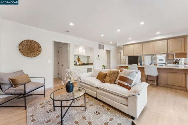 410 Dunblane Dr, Walnut Creek, CA 94598