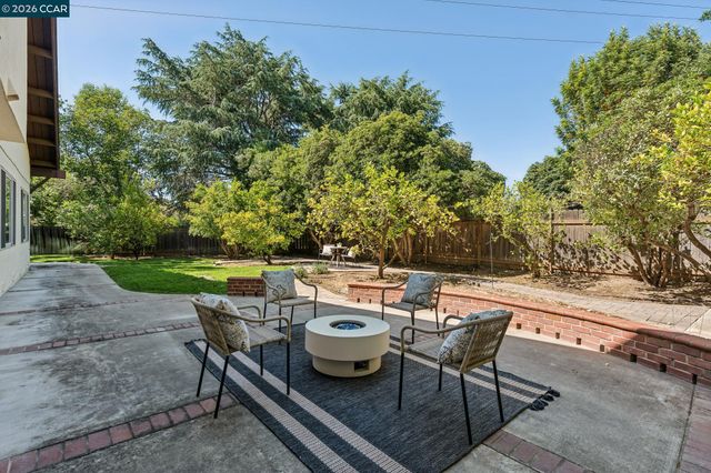 410 Dunblane Dr, Walnut Creek, CA 94598
