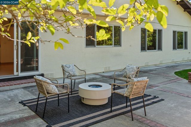 410 Dunblane Dr, Walnut Creek, CA 94598