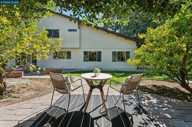 410 Dunblane Dr, Walnut Creek, CA 94598