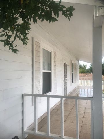 801 Gay Hill Street, Brenham, TX 77833