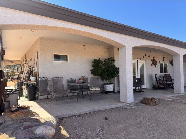 1790 S Gleeson Road, Golden Valley, AZ 86413