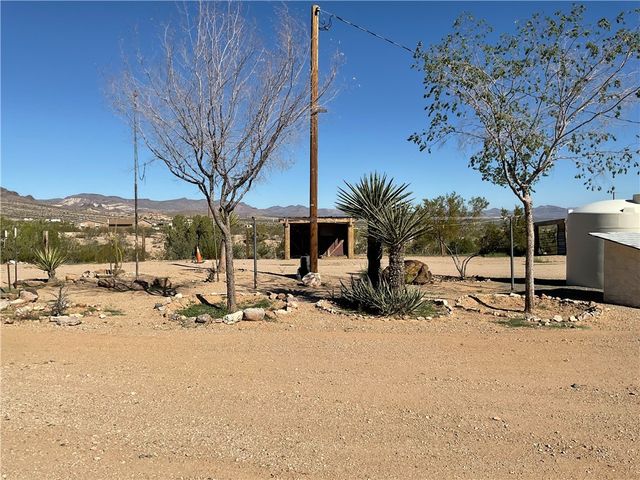 1790 S Gleeson Road, Golden Valley, AZ 86413