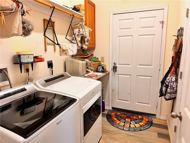 1790 S Gleeson Road, Golden Valley, AZ 86413