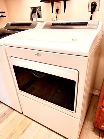 1790 S Gleeson Road, Golden Valley, AZ 86413