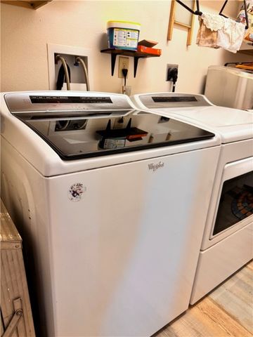 1790 S Gleeson Road, Golden Valley, AZ 86413