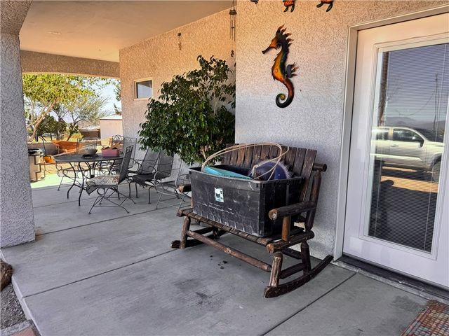 1790 S Gleeson Road, Golden Valley, AZ 86413