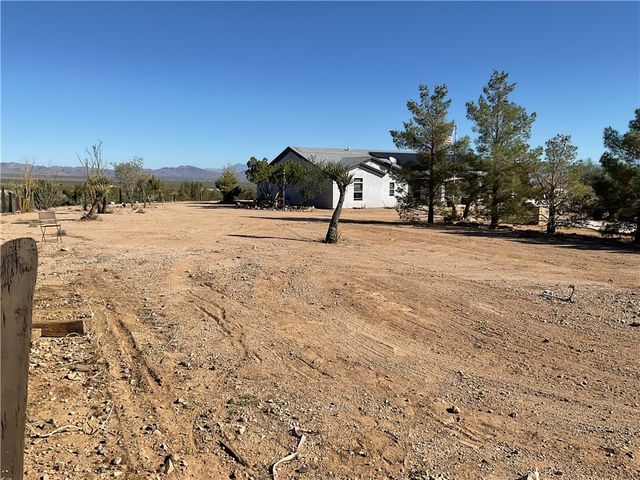 1790 S Gleeson Road, Golden Valley, AZ 86413