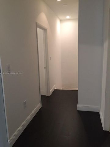 10902 NW 83rd St 201, Doral, FL 33178