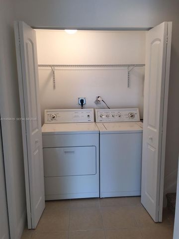 10902 NW 83rd St 201, Doral, FL 33178