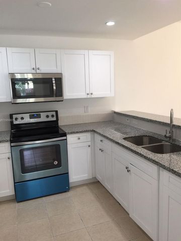 10902 NW 83rd St 201, Doral, FL 33178