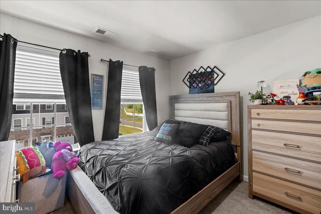 435 MONTE FARM RD, Mount Laurel, NJ 08054