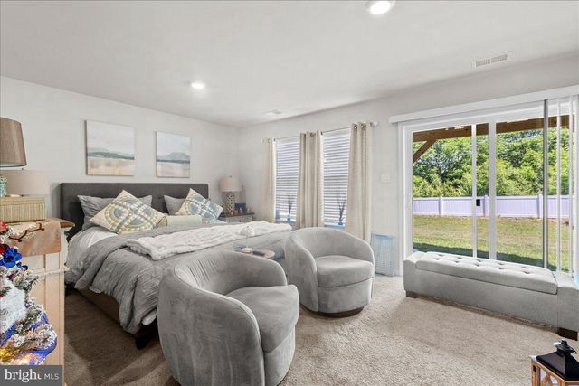 435 MONTE FARM RD, Mount Laurel, NJ 08054