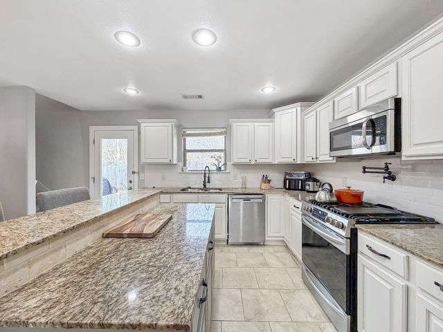 4403 W Murfield Drive, Rogers, AR 72758