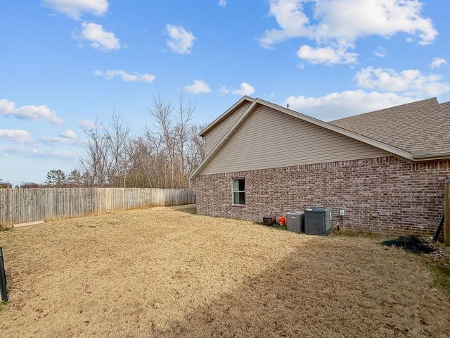 4403 W Murfield Drive, Rogers, AR 72758