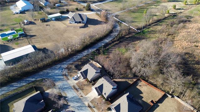 4403 W Murfield Drive, Rogers, AR 72758