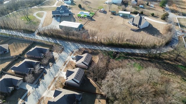 4403 W Murfield Drive, Rogers, AR 72758