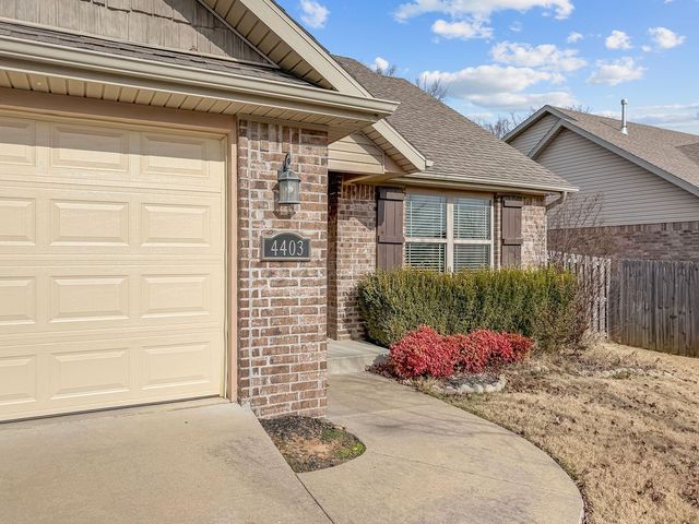 4403 W Murfield Drive, Rogers, AR 72758