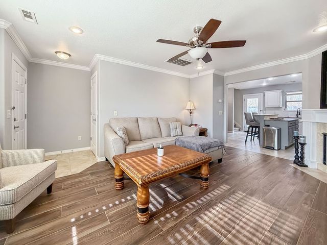 4403 W Murfield Drive, Rogers, AR 72758