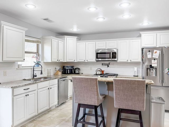 4403 W Murfield Drive, Rogers, AR 72758