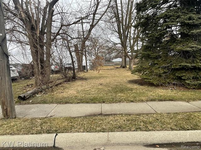4225 Kiefer Avenue, Warren, MI 48091