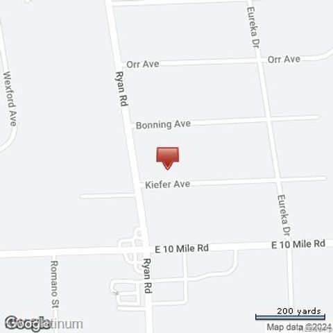 4225 Kiefer Avenue, Warren, MI 48091