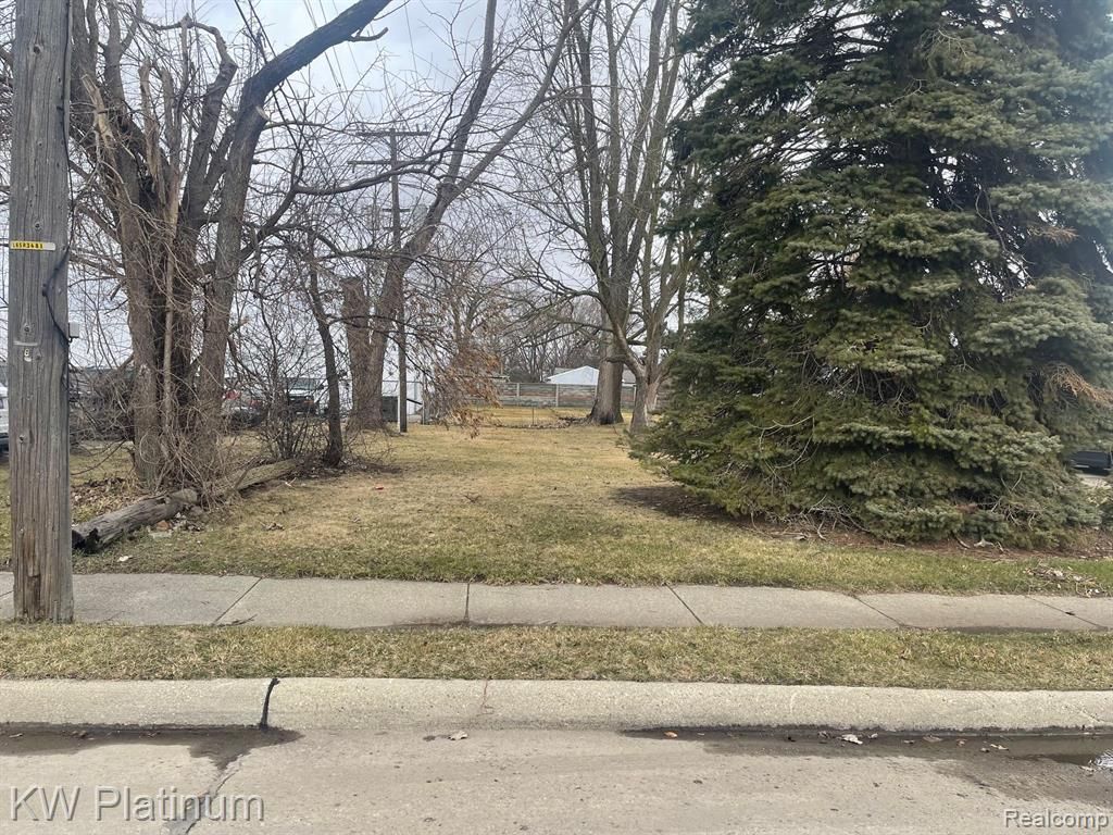 4225 Kiefer Avenue, Warren, MI 48091