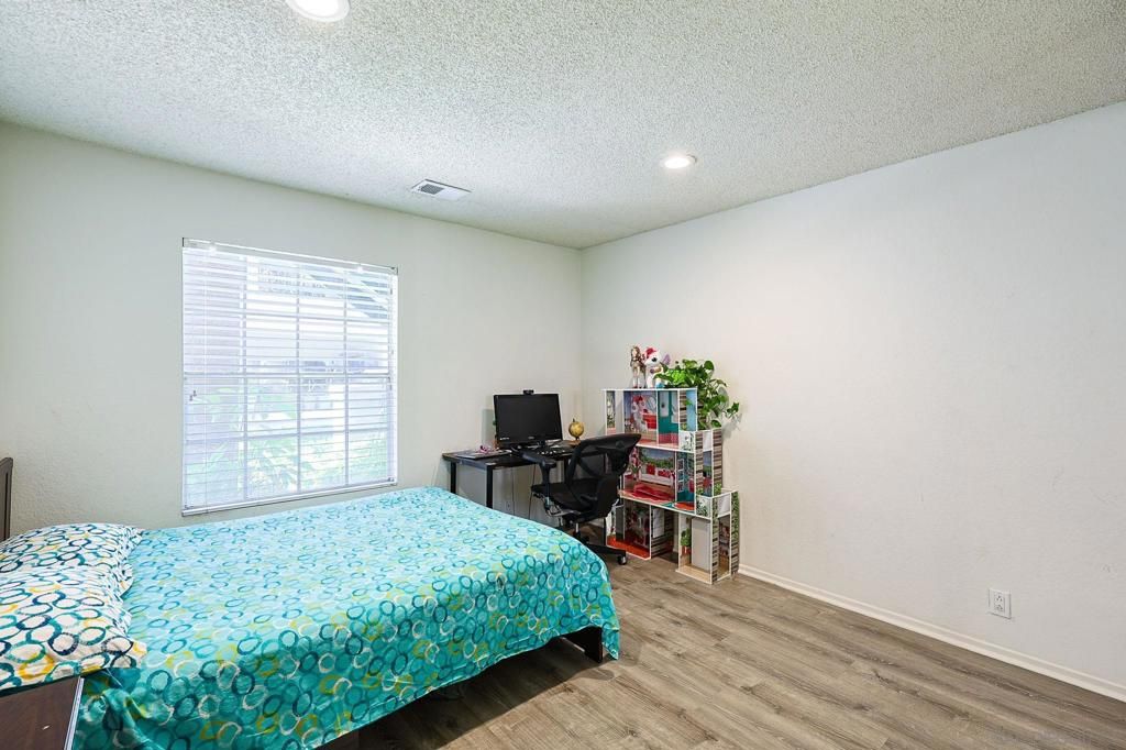 Image 15 of property listing at 10894 Aderman Ave 191, San Diego, CA 92126