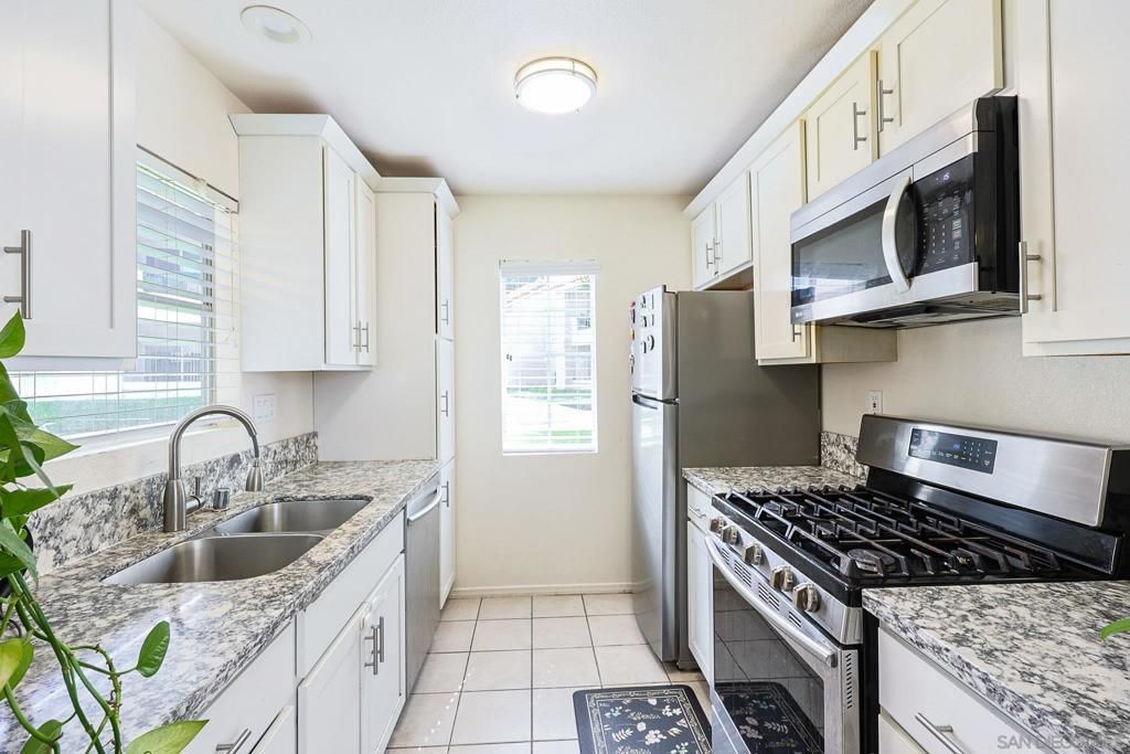 Image 9 of property listing at 10894 Aderman Ave 191, San Diego, CA 92126