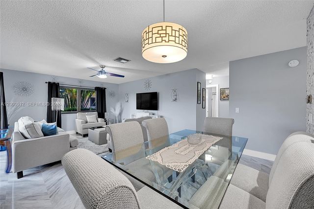 14664 Bonaire Boulevard 9-1, Delray Beach, FL 33446