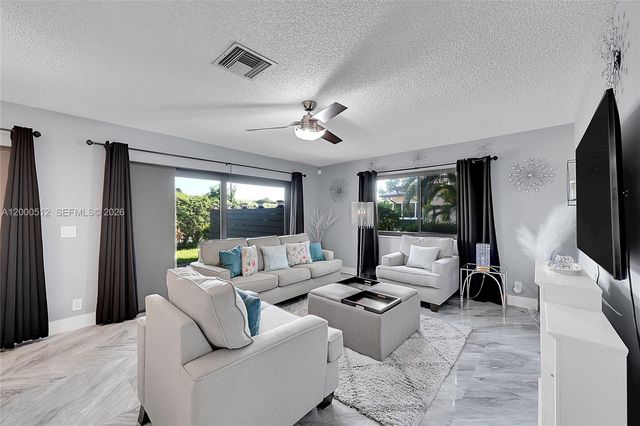 14664 Bonaire Boulevard 9-1, Delray Beach, FL 33446