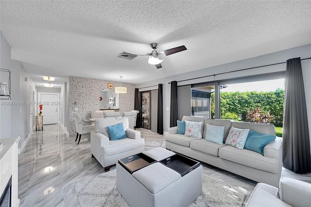 14664 Bonaire Boulevard 9-1, Delray Beach, FL 33446