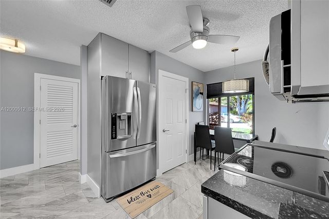 14664 Bonaire Boulevard 9-1, Delray Beach, FL 33446