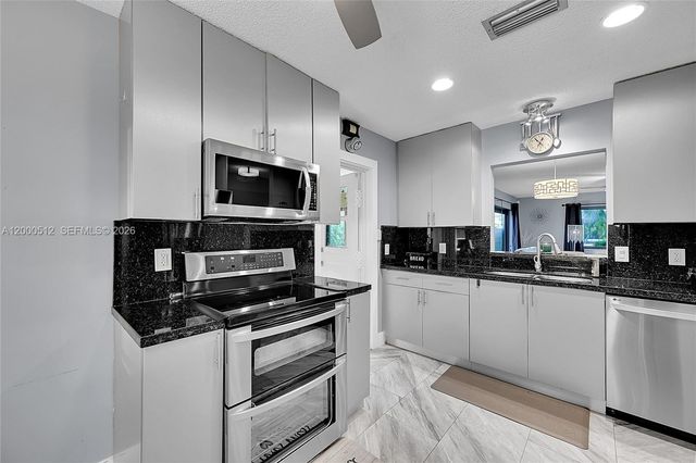 14664 Bonaire Boulevard 9-1, Delray Beach, FL 33446
